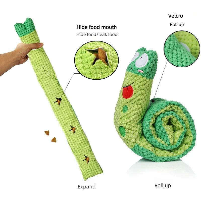 Dog playing with plush snail toy
Squeaky foldable dog puzzle toy
Treat-hiding snail dog toy for puppies